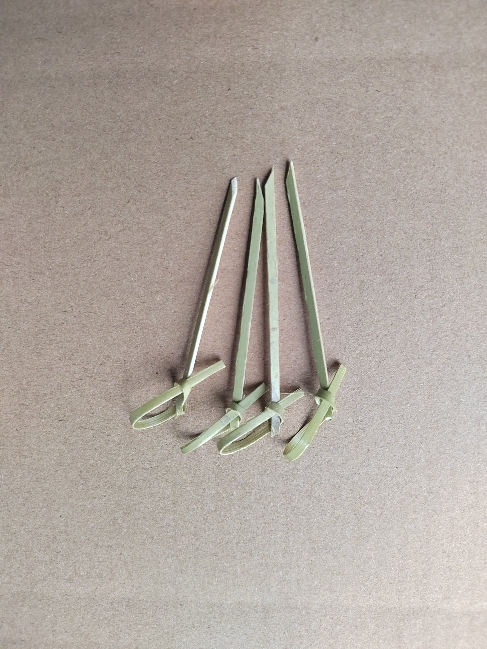 2.4-Inch Knotted Bamboo Picks, 100 Count