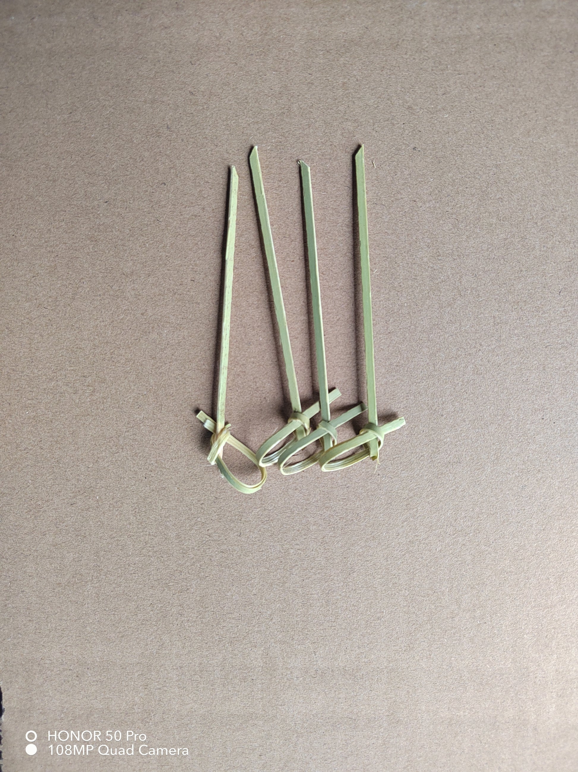 3.5-Inch Knotted Bamboo Picks, 100 Count