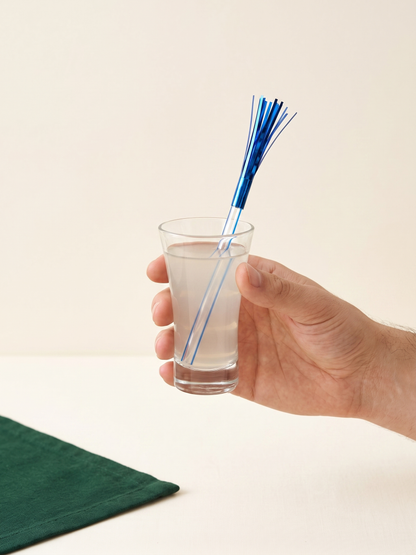 Short Frill Drinking Straws, 100 Count — In-use scale (4 of 8)